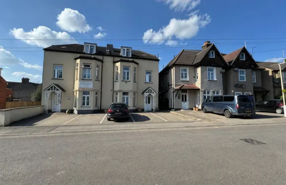 步仁伍德旅館酒店