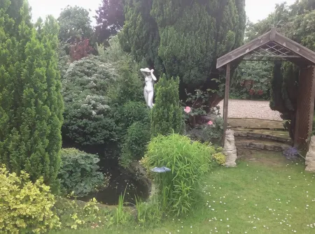 The Greyhound - Historic Former Inn