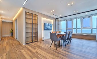 Haeundae H Stay Hotel