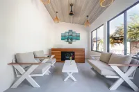 Oasis Dhigurah Hotels in Vakarufalhi