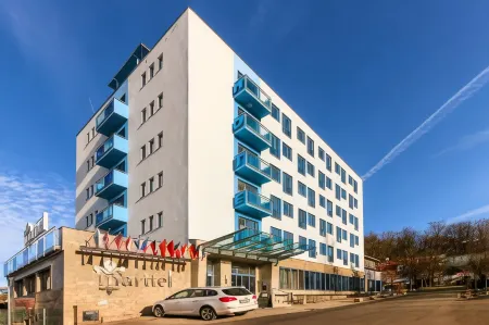 Hotel Marttel Отели рядом с достопримечательностью «Гейзерная колоннада»