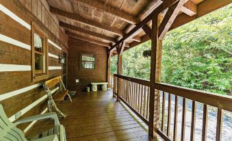 A Slice of Heaven 2 Bedroom Cabin by RedAwning