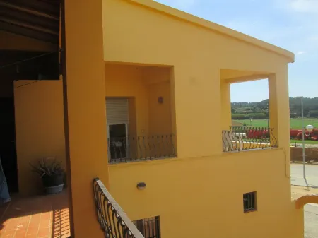 Hostal Avi Pep Отели в г. Сан-Мори