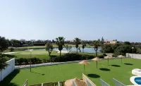 Roquetas Beach and Playa Serena Golf Village Hôtels à : Roquetas de Mar