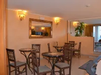 Kalos Hotel Hotele w: Giardini Naxos