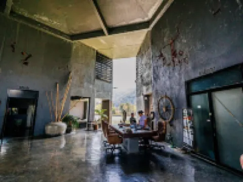 โรงแรมอวตาร มิราเคิลส์ โรงแรมในอำเภอ บ้านไร่