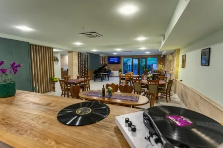 Lileo Kutaisi - Hotel&Winery Отели рядом с достопримечательностью «ვიშლისტი»