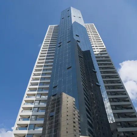 HY Beach Flats - International