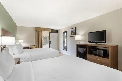 Quality Inn & Suites St Augustine Beach Area Hotels near Kernel Poppers