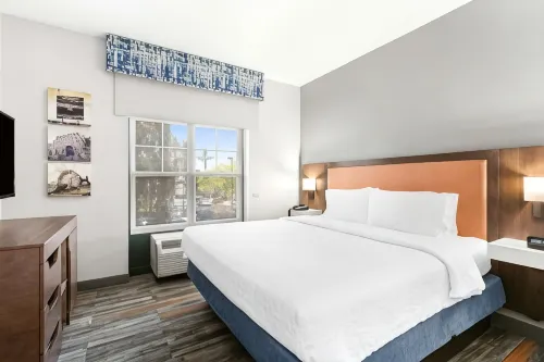 Hampton Inn & Suites Phoenix/Goodyear Отели в г. Гудиер