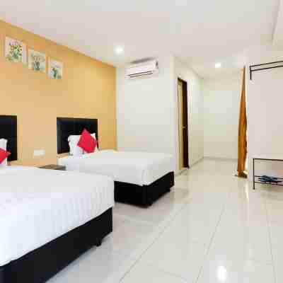 Central Hotel Rooms
