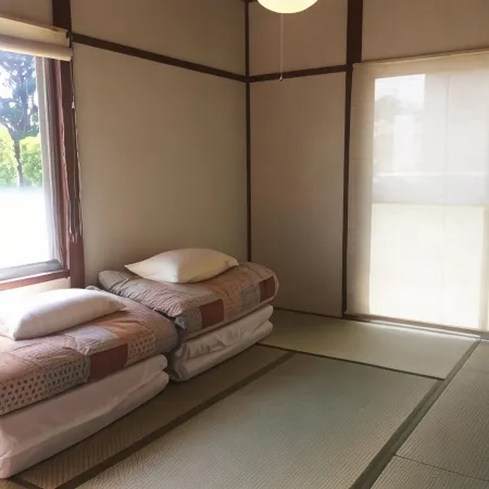 Hostel Fuji Matsuyama Base Отели рядом с достопримечательностью «Тематический парк Thomas Land»