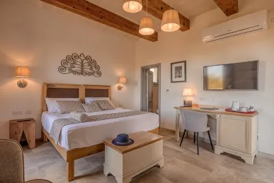 Mulberries Hotels near Il-Ħofra l-Kbira