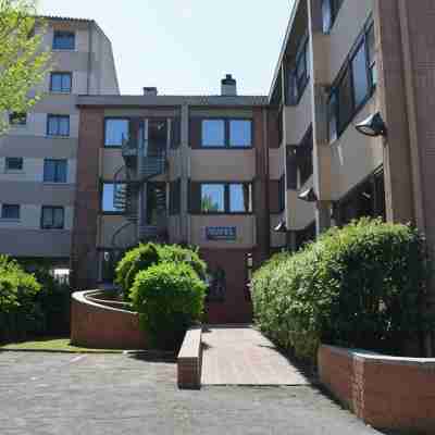 Kyriad Direct Montauban Centre Hotel Exterior