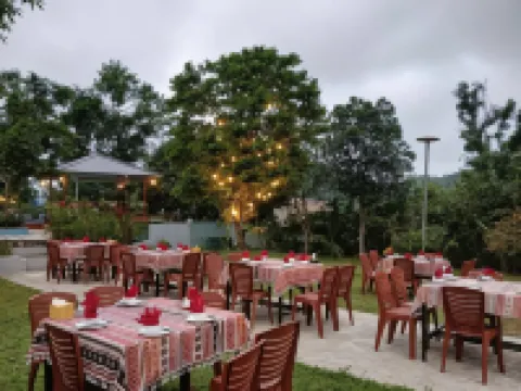 Catba Papillon Garden Bungalow & Resort