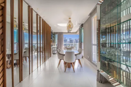 Sophisticated Stay 200m From Praia Brava - EHI