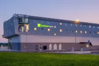 Holiday Inn Express HAMBURG SOUTH A7/AS42 by IHG Hotels in Egestorf
