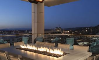 The Porter Portland, Curio Collection by Hilton