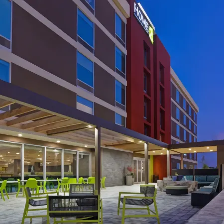 Home2 Suites by Hilton Sarasota I-75 Bee Ridge Отели рядом с достопримечательностью «Селери Филдс»