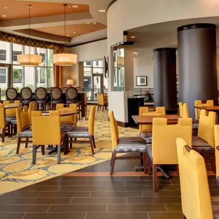 Hampton Inn & Suites Baton Rouge Downtown Отели в г. Порт Аллен