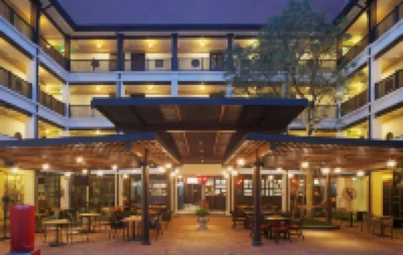 بان تشارت Hotels near المتحف الوطني