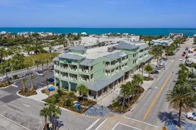 Holiday Inn Express ST. Augustine - Vilano Beach Hotels near The White Room
