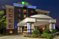 Holiday Inn Express & Suites BIRMINGHAM - INVERNESS 280 by IHG Hotels in 