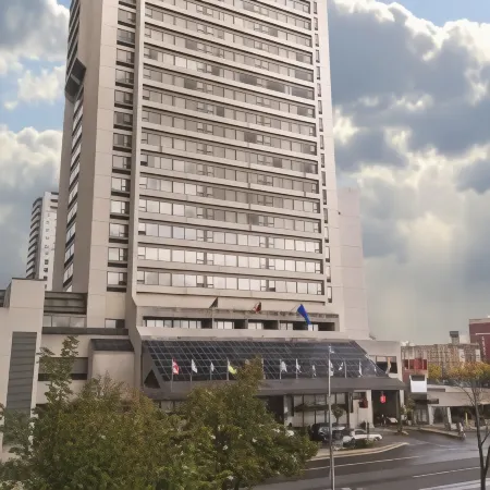 DoubleTree by Hilton London Ontario Отели рядом с достопримечательностью «Principles Design Studio Inc»