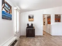 Travelodge by Wyndham Lansing Hotels in Waverly