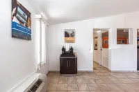 Travelodge by Wyndham Lansing