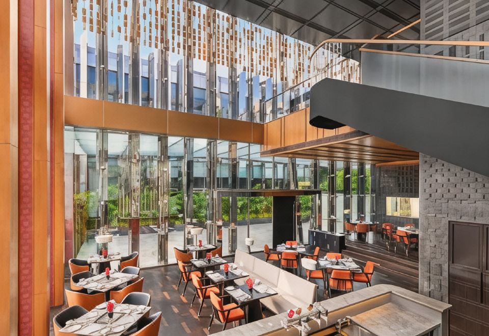 The Oberoi Hotel Gurgaon Over view