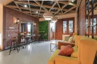 RedDoorz Plus @ CBD Bintaro