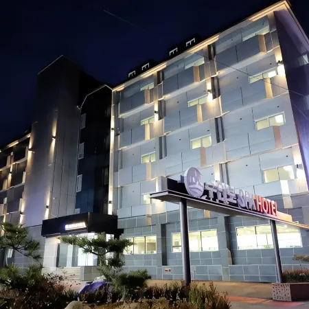 Suanbo Spa Hotel Отели рядом с достопримечательностью «Храм Токчуса»