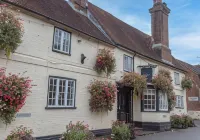 The Kings Head Hotels in Whiteparish