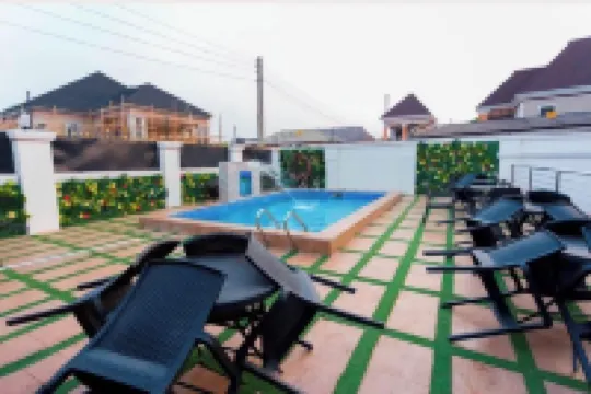 AZ KINGS HOTEL AND APARTMENT