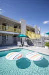 The Monterey Motel - Kolam Renang