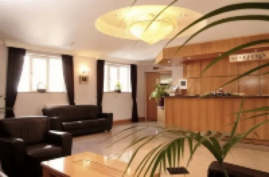 Parkside International Hotel