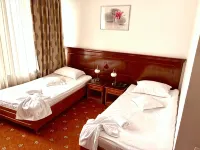 Hotel Emma Est