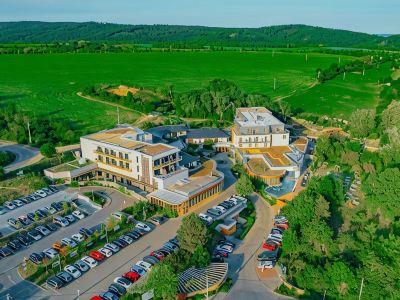 Maximus Resort