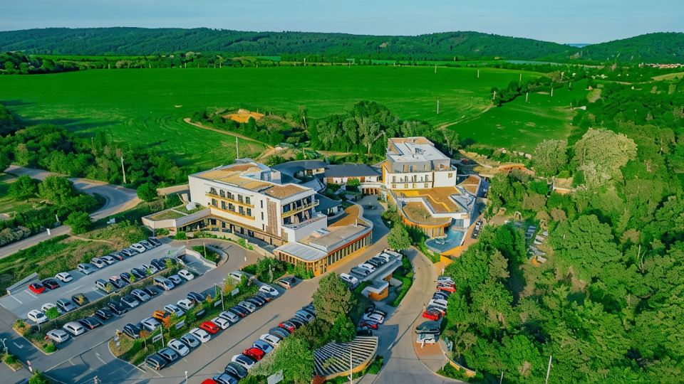 Maximus Resort