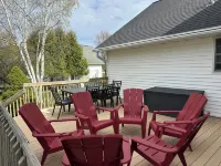 Harbor School House - Private home, great outdoor space, 5 minute walk downtown