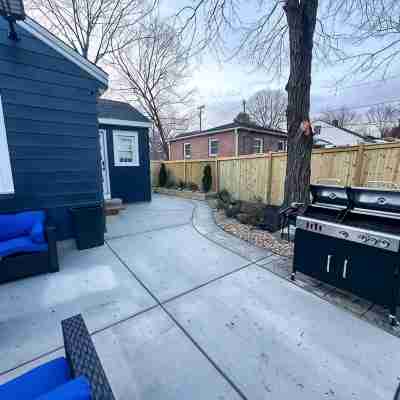 Pleasant 2Bdrm/2ba Mins to Downtown Hotel Exterior