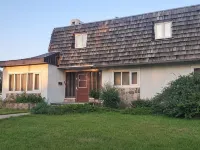 Pells Hostel Hotels in Regina