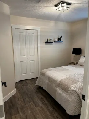 2 bedroom upper level of home in Grande Prairie - 2-Star