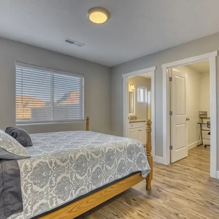 Bright & Modern @ theHeart of Red Rock Recreation!