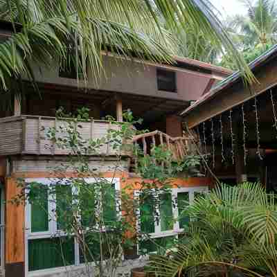Family Villa in Baler w/ Pool & Spa Tub – 25 Pax Hotel Exterior
