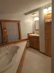 Lake Iroquois.  Cozy Lakeside Retreat, Close to Williston, Burlington, Skiing - balcony