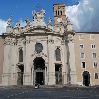 Domus Sessoriana Hotels near Cavour Metro Station