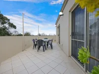 Hamilton Townhouse Motel Hotels in Hamilton