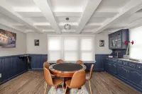 Spring Creek Farmhouse Luxury Family Retreat on 25 acre with direct river access - Homestays